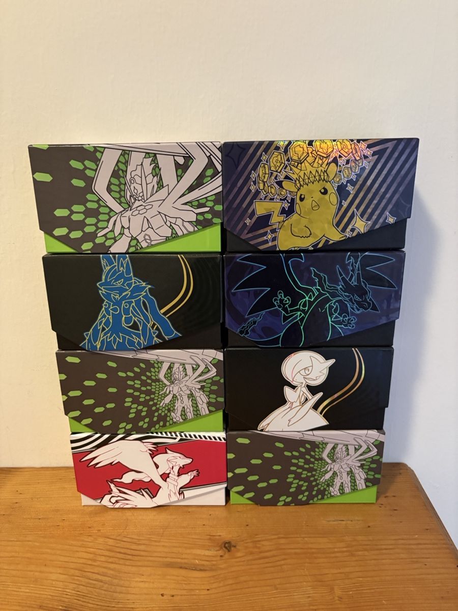 Pokémon Sammelbilder & Trading cards: 8 Leere ETB Boxen – Gebraucht aus Zürich von las.pinas