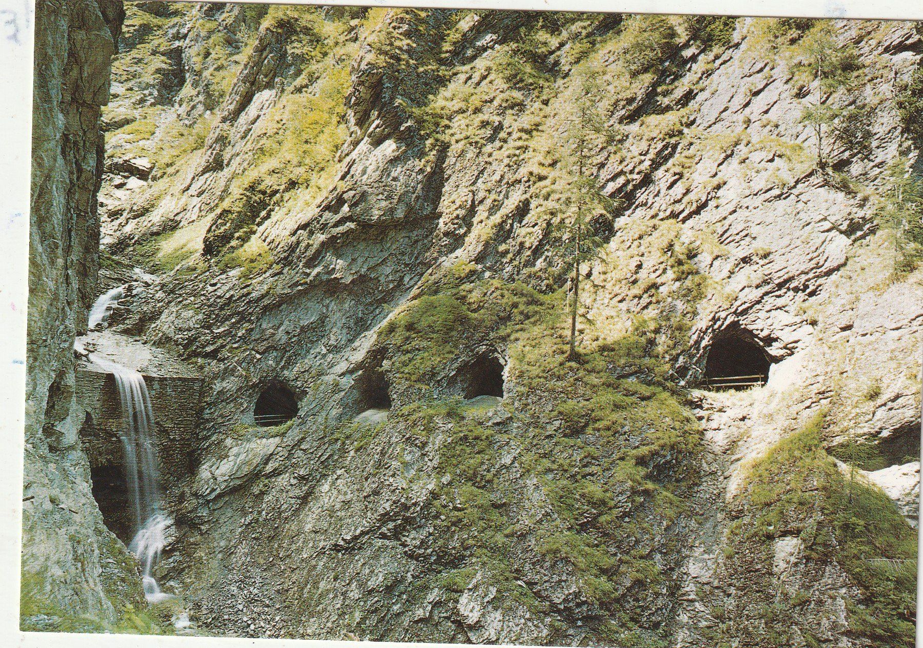 Cartoline postali: Samnaun  Strassengallerien – Usato da Lumbrein venduto da made02