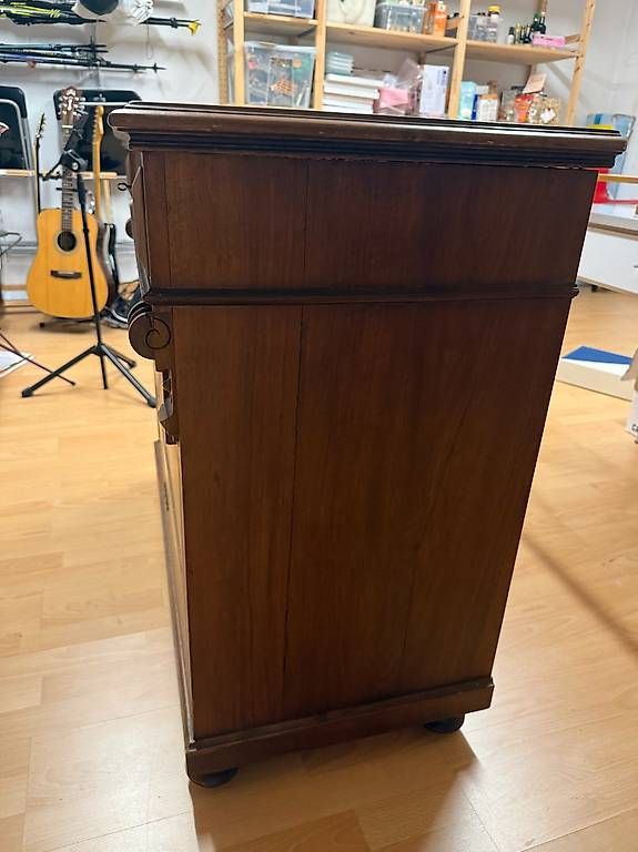 Cassettiere: Kommode aus Tannenholz – Usato da Zumikon venduto da Bubojati 2