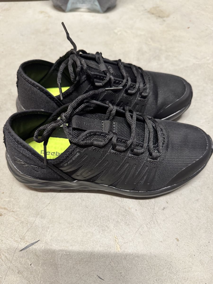 Herrenschuhe: Reebok  Schuhe  – Neu und originalverpackt aus Tafers von xhe_wnm6 1