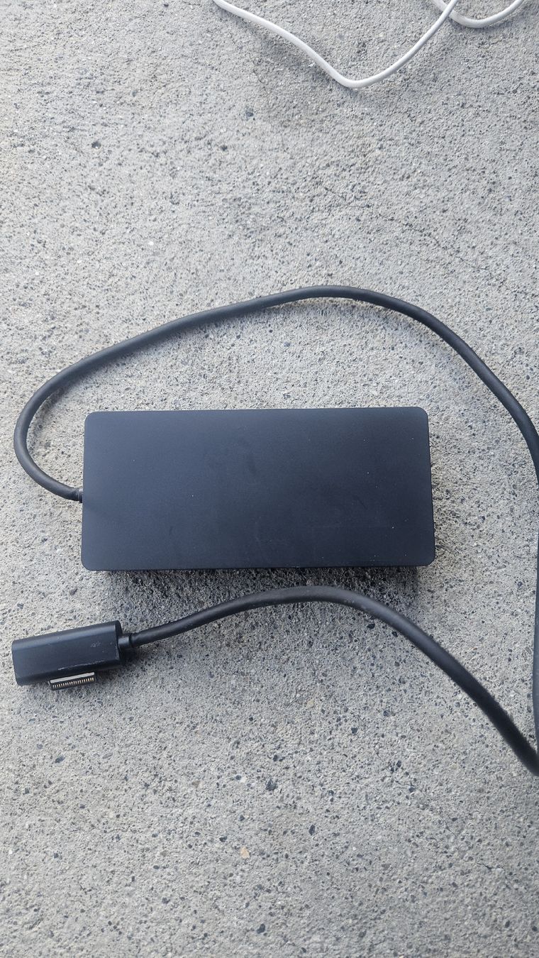 Microsoft Docking station: Microsoft Surface Docking Station – D'occasion à Sachseln par laz_65cg 3