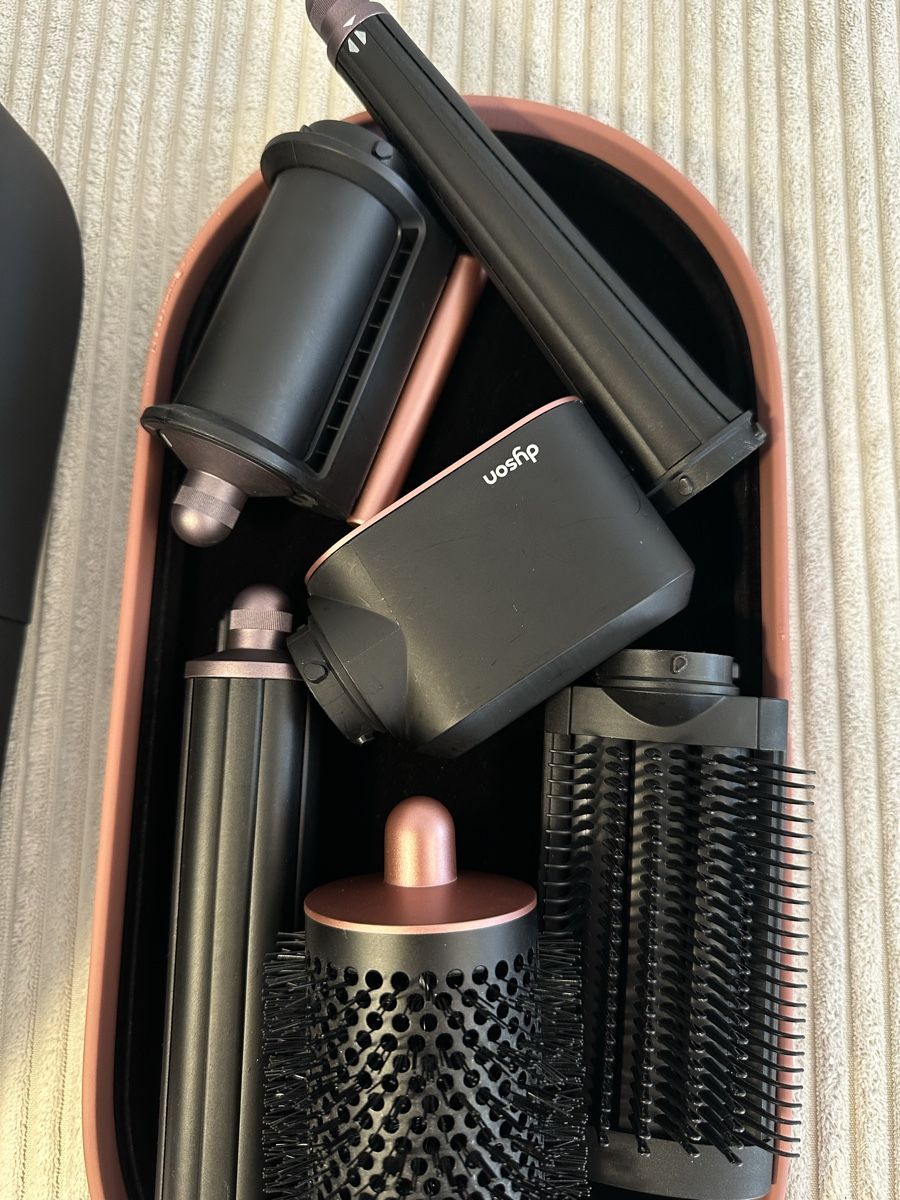 Dyson Asciugacapelli: Dyson Airwrap HS08 mit Garantie – Usato da Liestal venduto da paula_1212 2