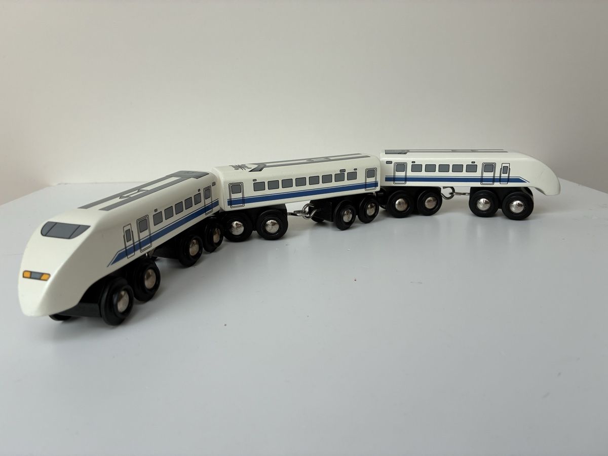 Brio Giocattoli: BRIO 33417 Shinkansen Passenger Train – Usato da Lucens venduto da metaD