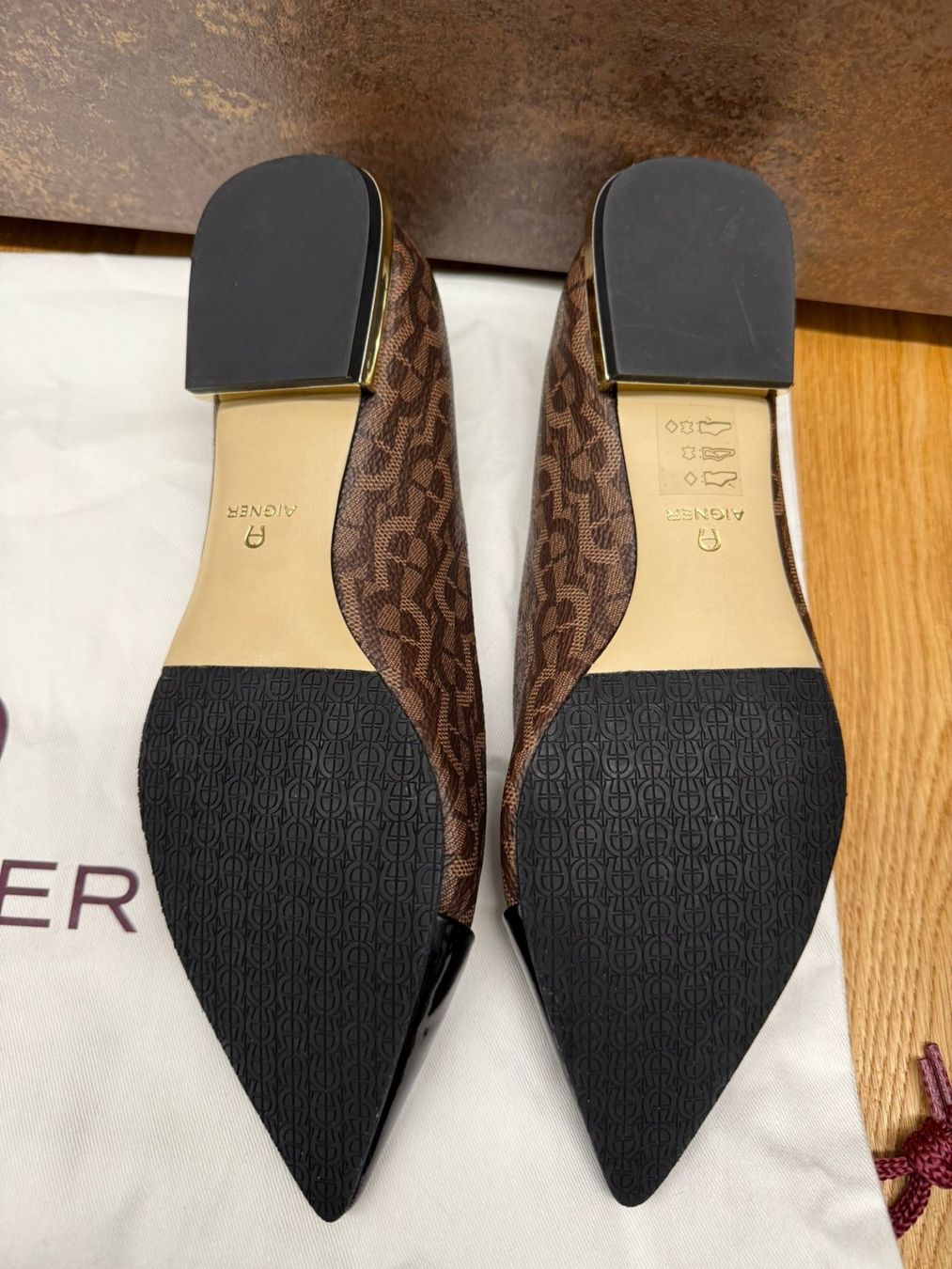 Scarpe da donna: Aigner Schuhe und Tasche – Nuovo (secondo la descrizione) da Bern venduto da jan_rr6x 1