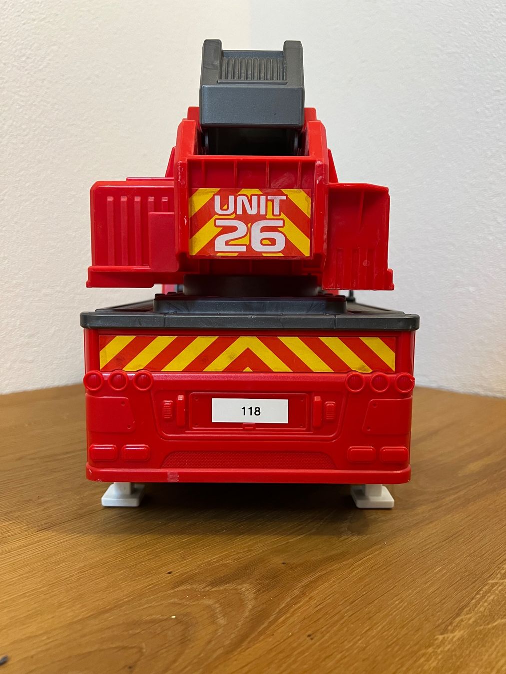 Spielzeuge: Grosses Feuerwehr-Spielzeugauto – Gebraucht aus Lengnau BE von Rubin27 4
