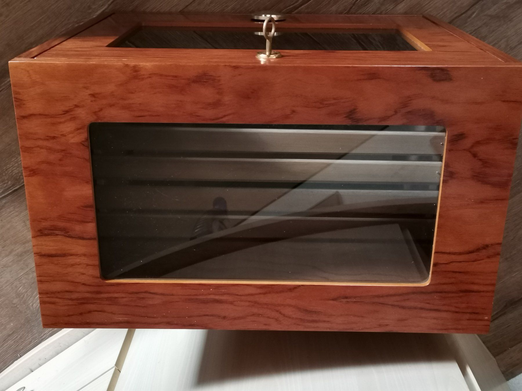 Humidore: HUMIDOR Palisanderholz – Neu (gemäss Beschreibung) aus Suhr von Brocki-Suhr 1