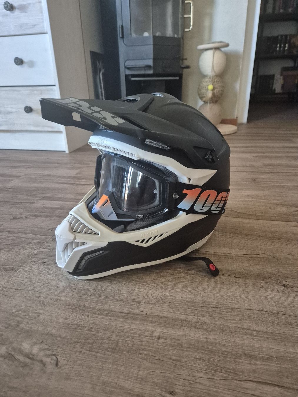 IXS Helme & Visiere: IXS Motocross-Helm mit Brille – Gebraucht aus Lieli von lun_2vh2