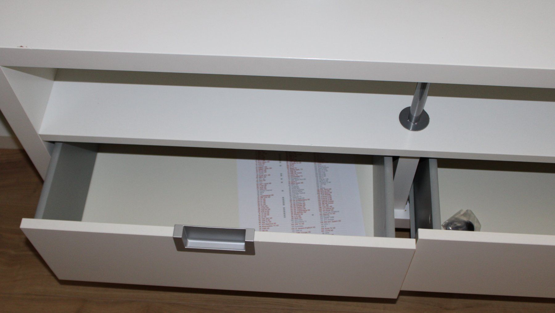 Ikea Mobili TV: Fernsehmöbel (SH) – Usato da Schaan venduto da antikes_und_kurioses 2
