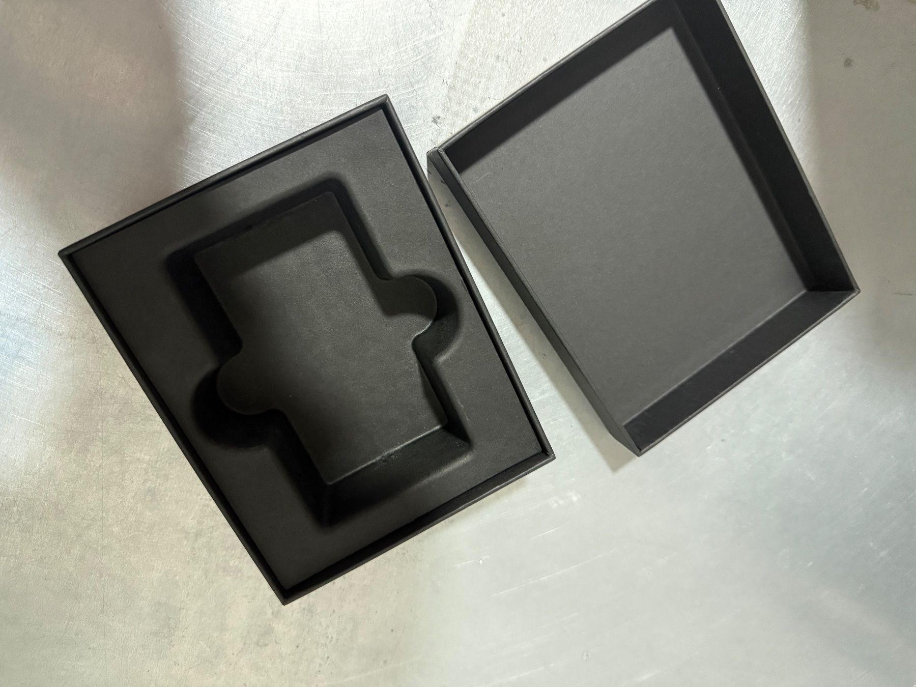 Altro in  Abbigliamento & Accessori: Porscheschachtel – Usato da visp venduto da Kmemo1 2