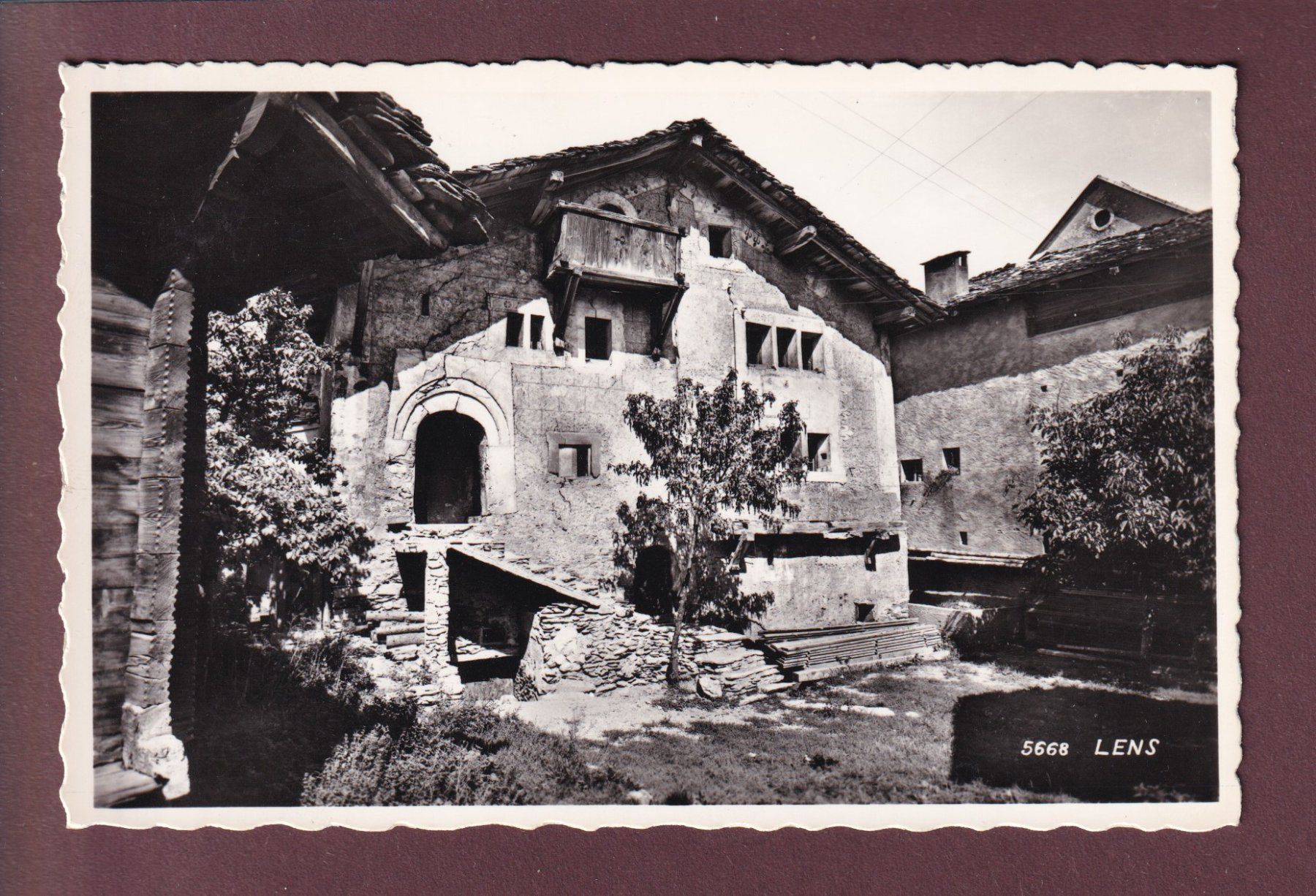 Cartoline postali: LENS - Maison - 1961 – Usato da Pully venduto da nicecards