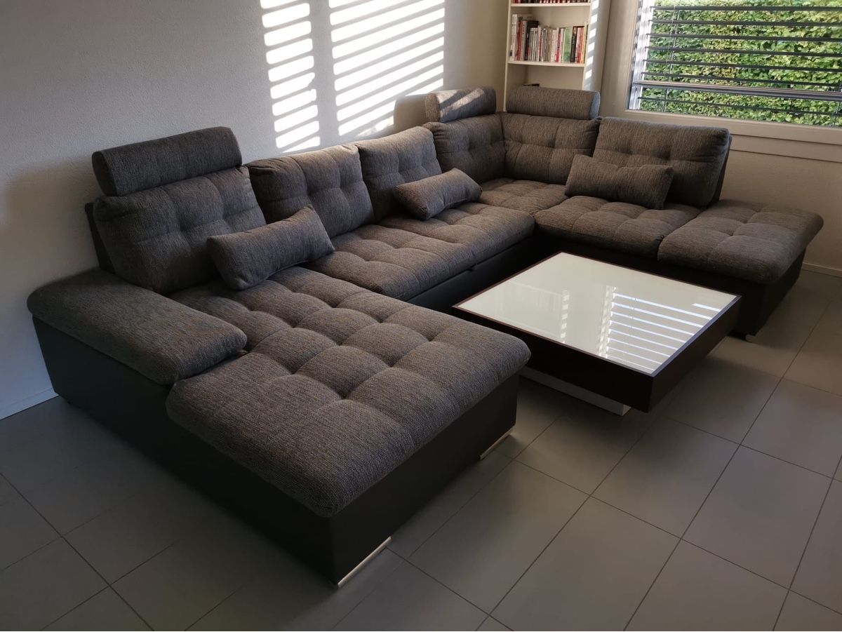 Tische: Glass-Top Coffee Table - Modern Design – Gebraucht aus Dübendorf von sarniacz 5
