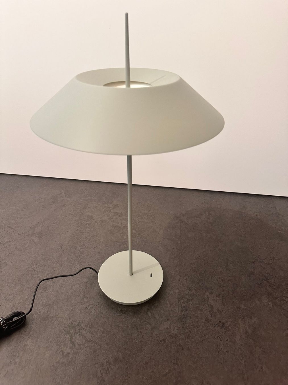 Lampadari & plafoniere: LED Tischleuchte Mayfair von VIBIA (touchless dimmbar) – Nuovo e nell'imballaggio originale da Suhr venduto da leuchtenshop 2