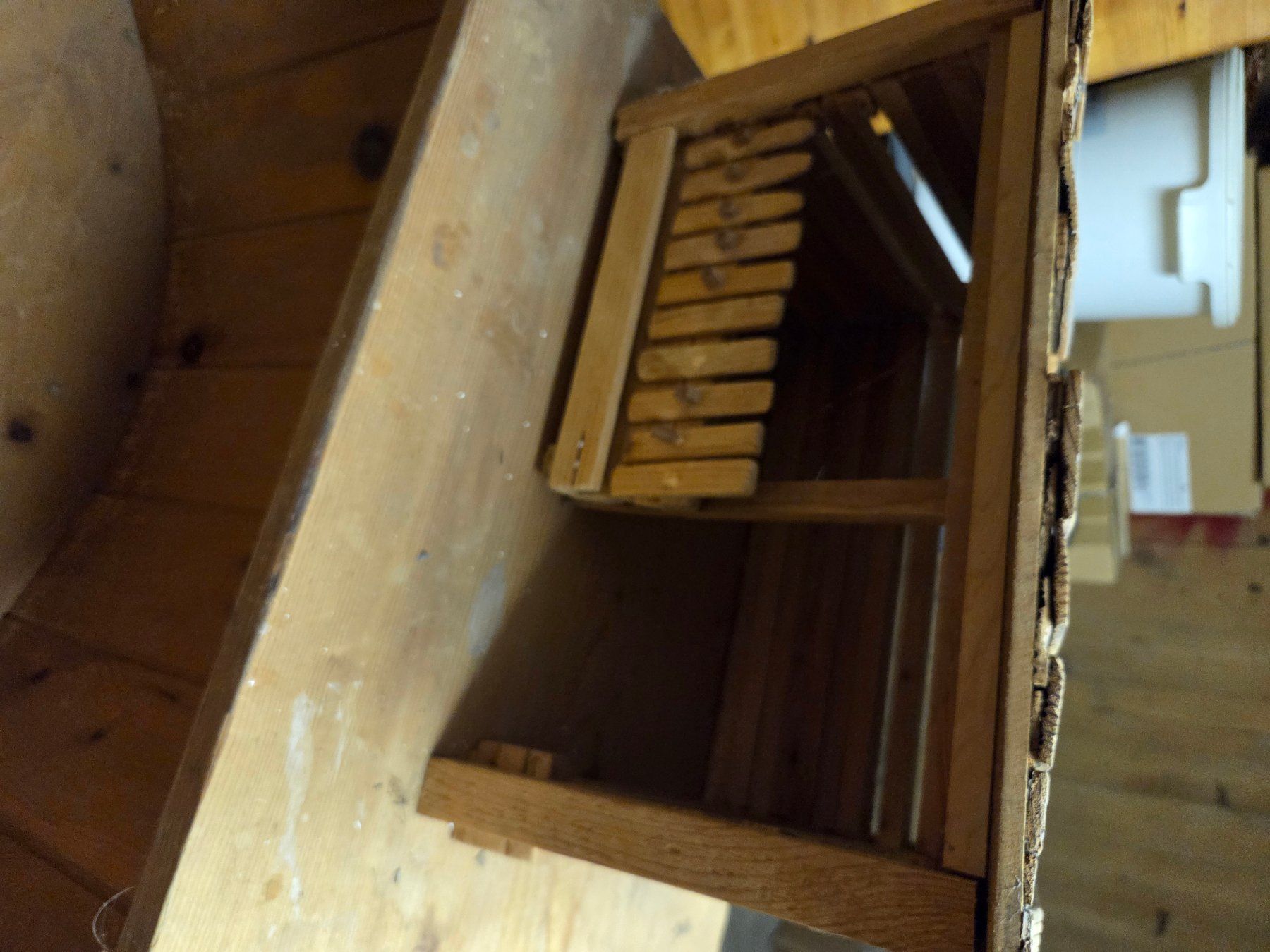 Case e mobili per bambole: Puppenhaus und Ställe – Usato da Churwalden venduto da Sath 2