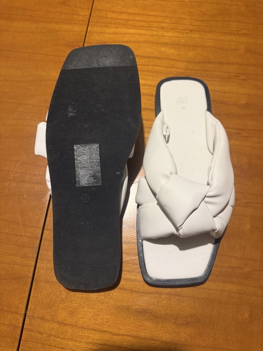 H&M Damenschuhe: Mules H&M – Neu (gemäss Beschreibung) aus Bossonnens von mina1187 1