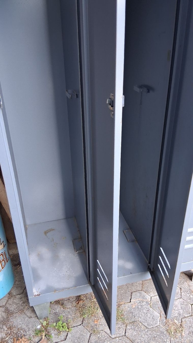Porte manteau: Garderobenschrank – D'occasion à Zell LU par LUC.. 2