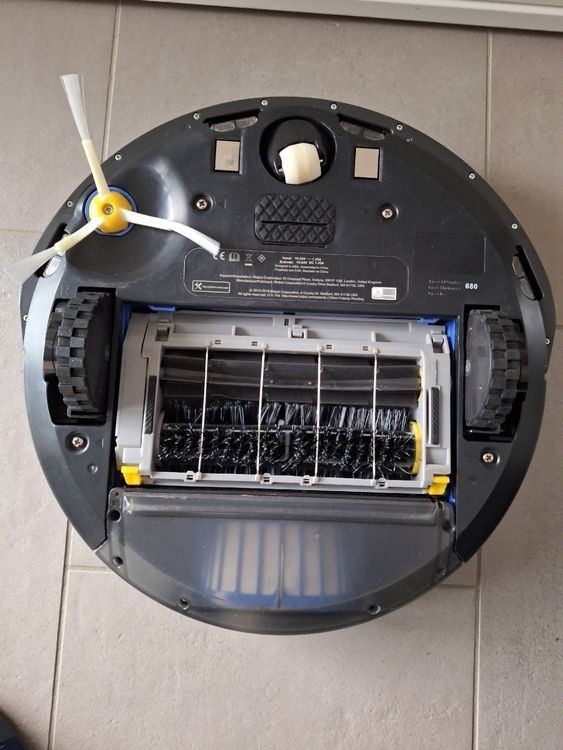 Irobot Aspirapolveri & Accessori: I Robot Roomba – Usato da Schwanden GL venduto da Lesyk-av 1