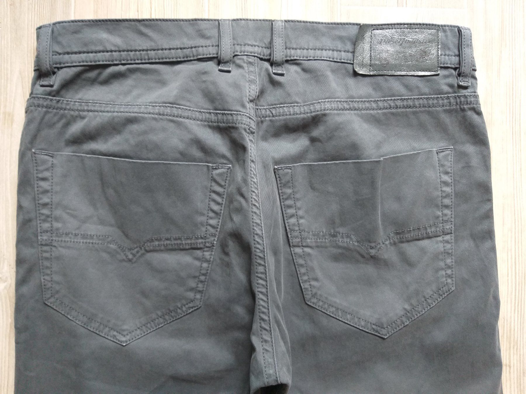 Diesel Jeans: DIESEL Jeans taille / Grosse 28 – Usato da Cossonay-ville venduto da Super-Price-Quality 6