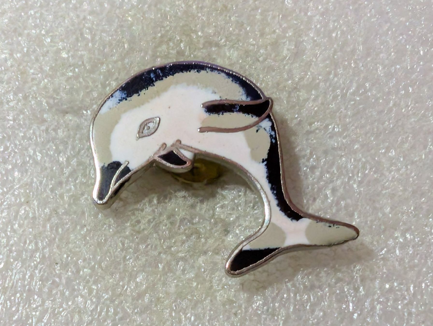 Placchette & Badge: Ansteckpin 132: Delfin – Usato da Oppligen venduto da Pin-Fall-Shop