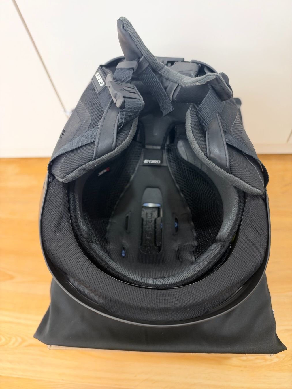 Giro Caschi: Giro Skihelm Grösse L, Conform Fit mit Mips Technology – Usato da Meilen venduto da manukau 3