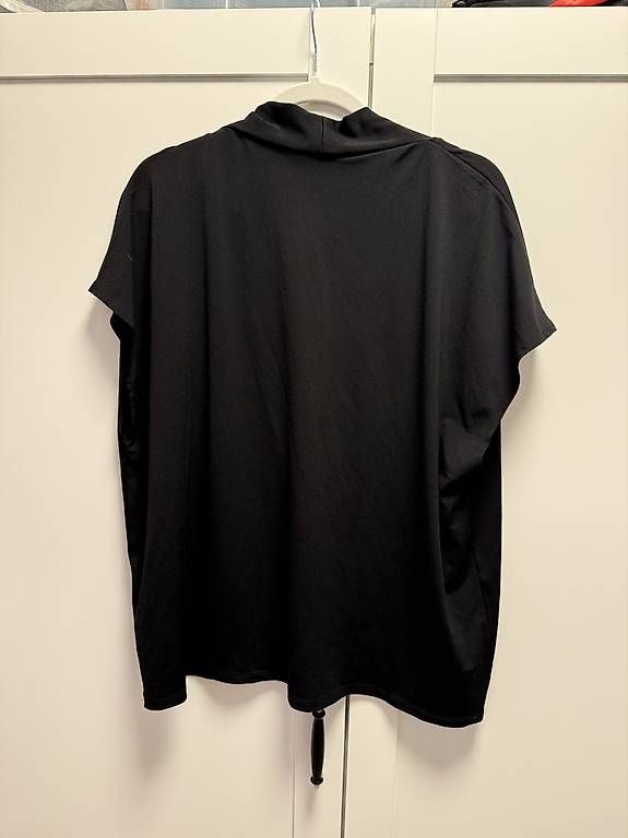 Camicette: bluse schwarz  – Usato da Zürich venduto da chr_dkn7 1