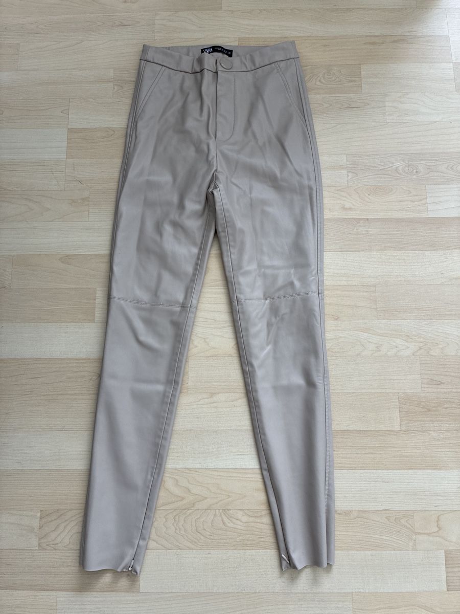 Zara Pantaloni: Kunstleder Hose XS Zara – Usato da Küssnacht am Rigi venduto da Anacerna
