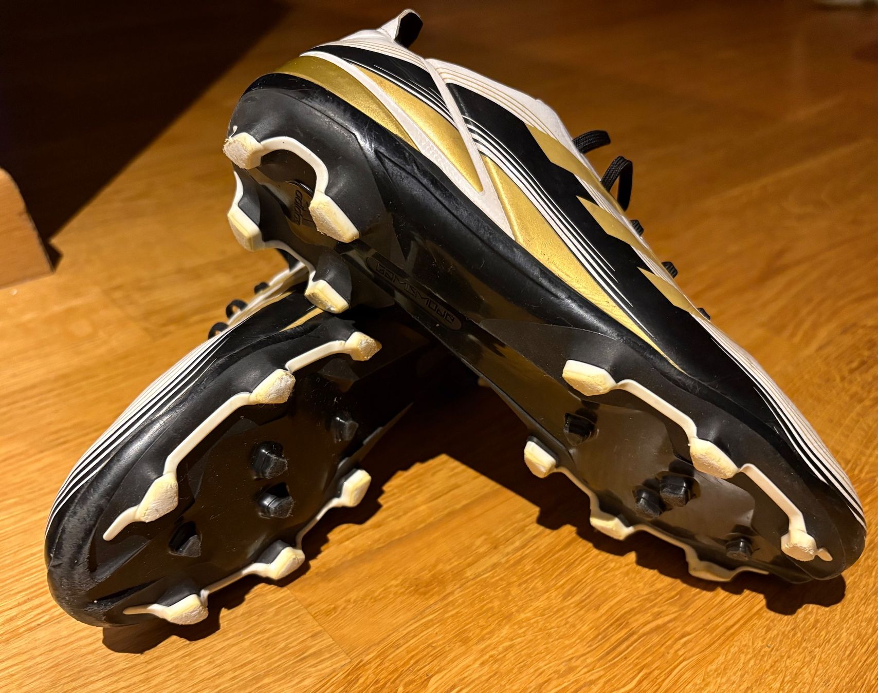 Adidas Scarpe per ragazzi: Nockenschuhe – Usato da Zürich venduto da Fabienne059 2