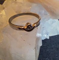 RING MIT KLEINEM STEIN IN 925 SILBER