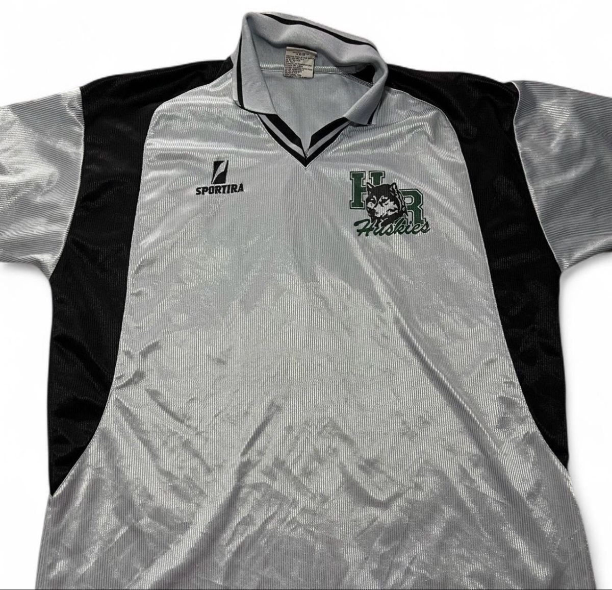 Maillots de corps & Pantalons: Sportira Huskies Jersey - Silver & Black – D'occasion à Zürich par ane_t5cg