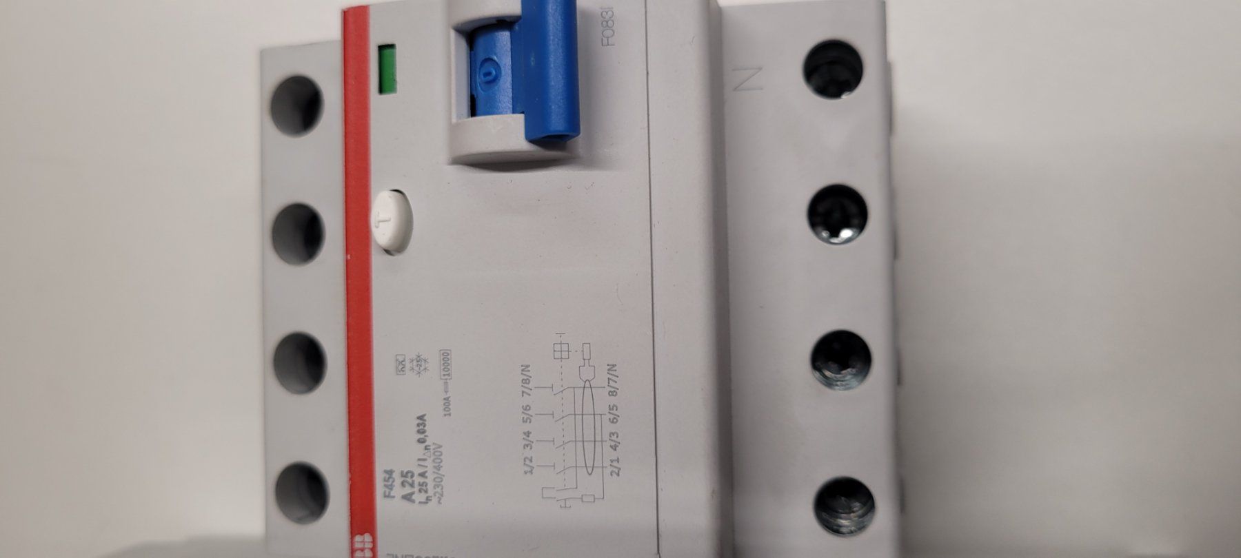 ABB Interruttori: 4 Polige FI 40 u. 25 A 30mA – Usato da Adlikon b.Regensdf venduto da fatbob50 6