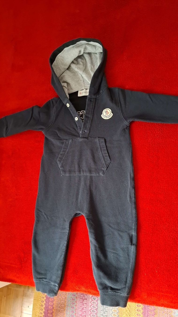 Moncler Tute: Moncler Baby Overall, Grösse 74 – Usato da Windisch venduto da Karing