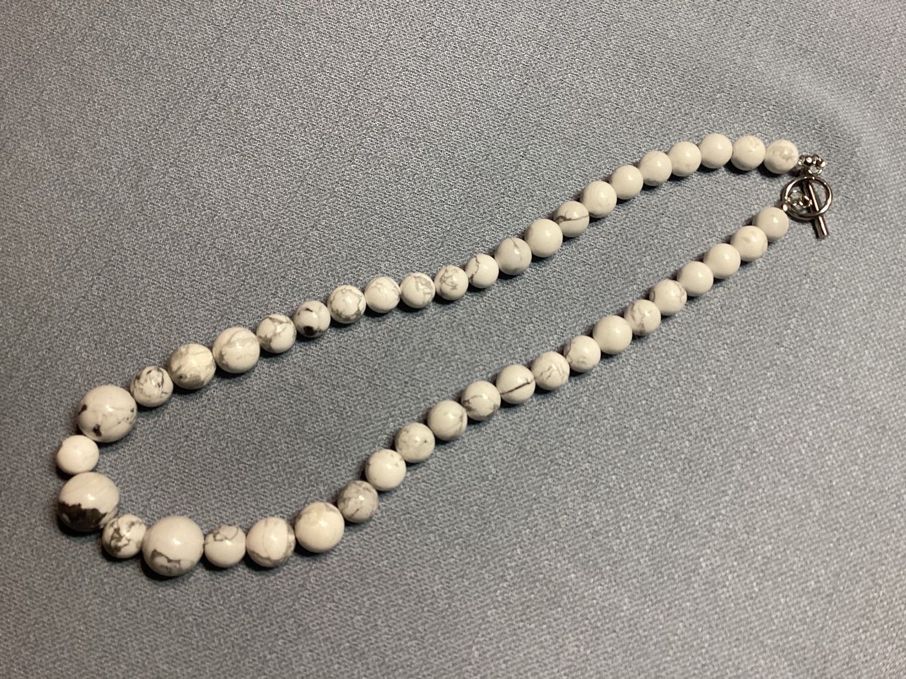 Catenine: natürlicher Howlith - Edelstein Heilstein Kette – Nuovo e nell'imballaggio originale da Laax venduto da kri_95f5 2