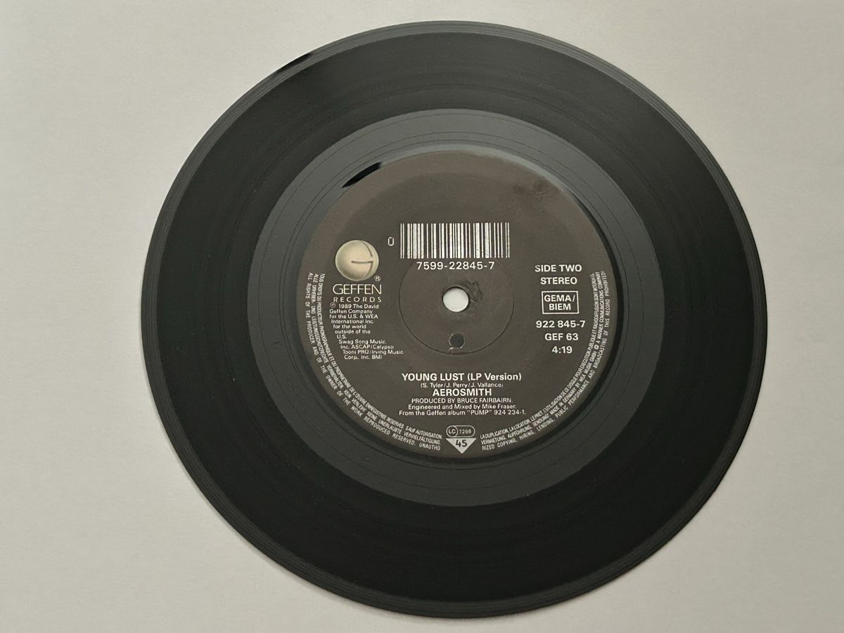 Dischi in vinile: Aerosmith. 1989. Love In An Elevator – Usato da Faulensee venduto da Mizuno06 4