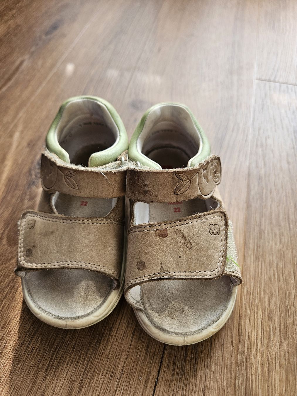 Elefanten Schuhe für Jungen: Sandalen von Elefanten, Grösse 22 – Gebraucht aus Ermensee von cristi89 1
