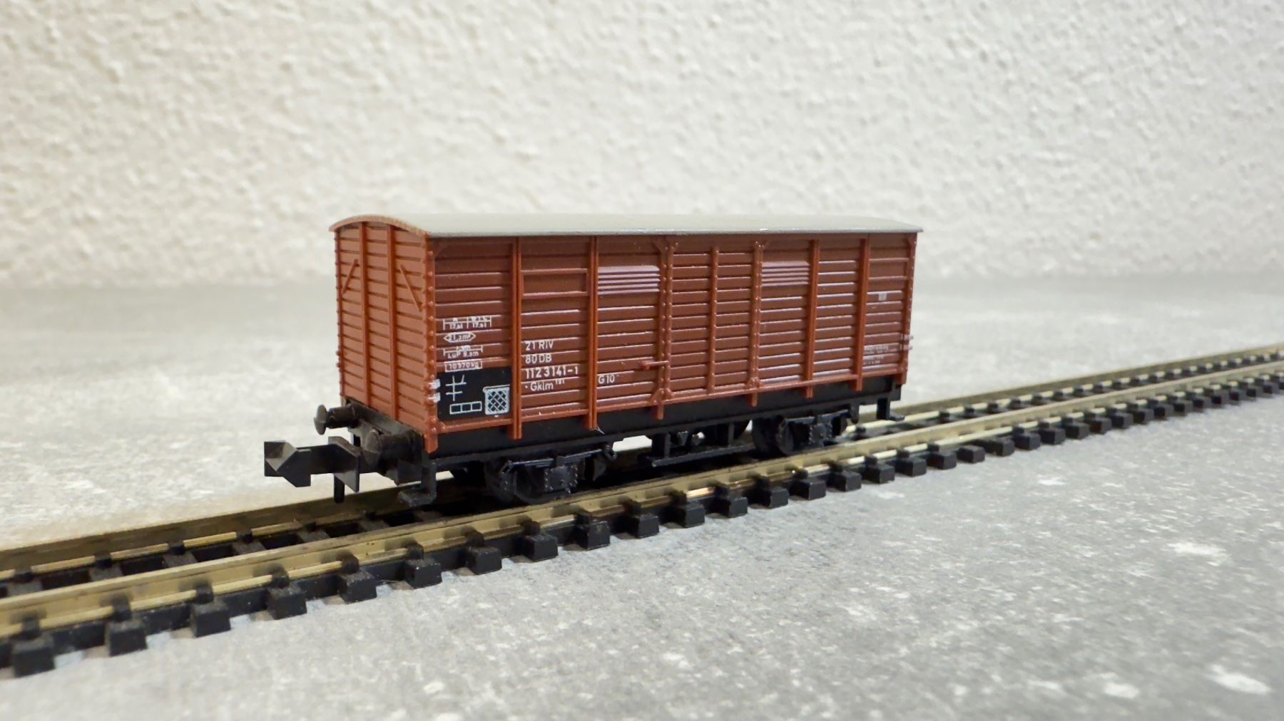 Trix Modellini di ferrovie: Trix Gedeckter Güterwagen Spur N – Usato da Windlach venduto da Kelebra 2