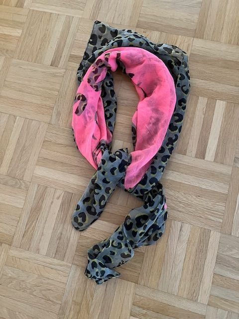 Codello Foulard & Sciarpe: "CODELLO" Schal, NEU! – Nuovo (secondo la descrizione) da Walenstadt venduto da ricamul 4