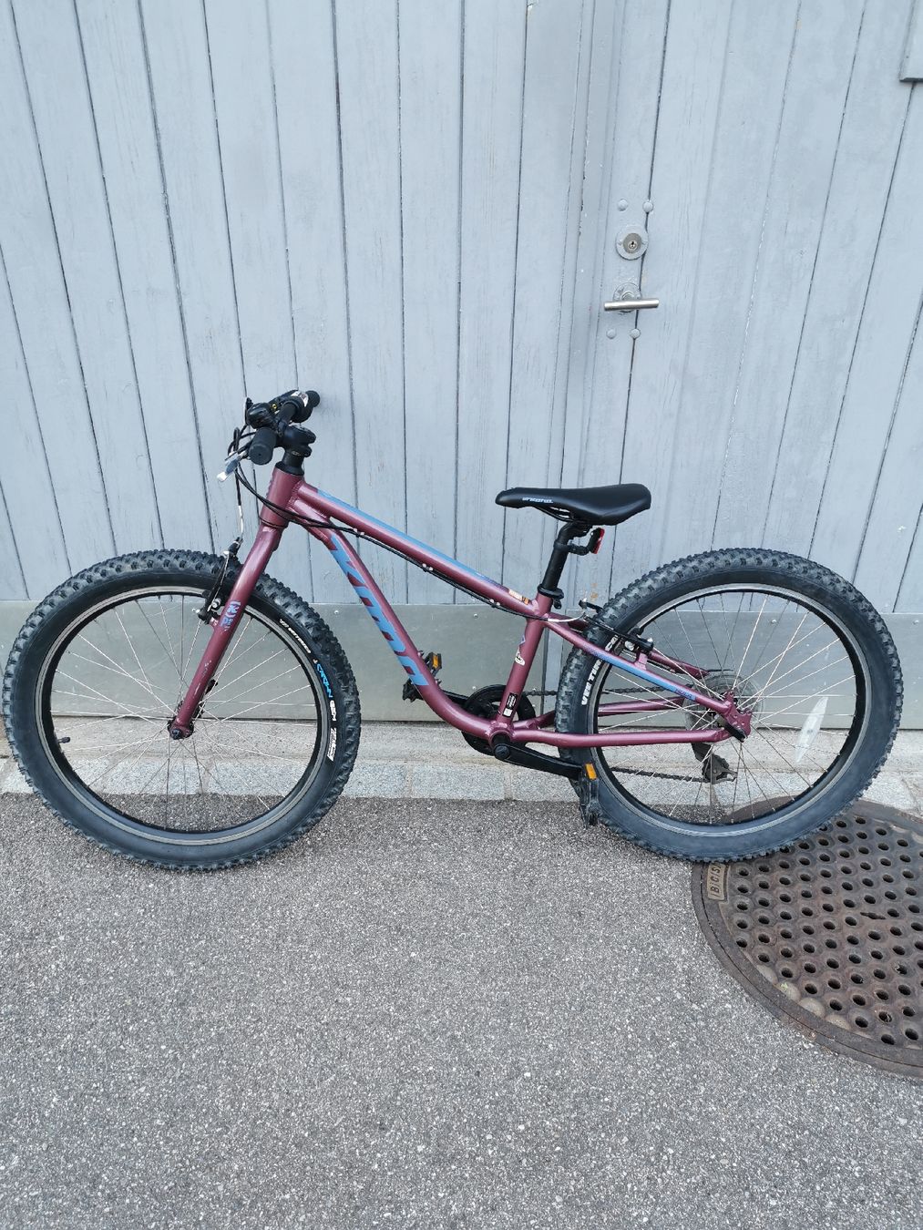 Kona Biciclette: Kona Hula 24 Kinderfahrrad – Usato da Langnau am Albis venduto da mmy_g9tm 2