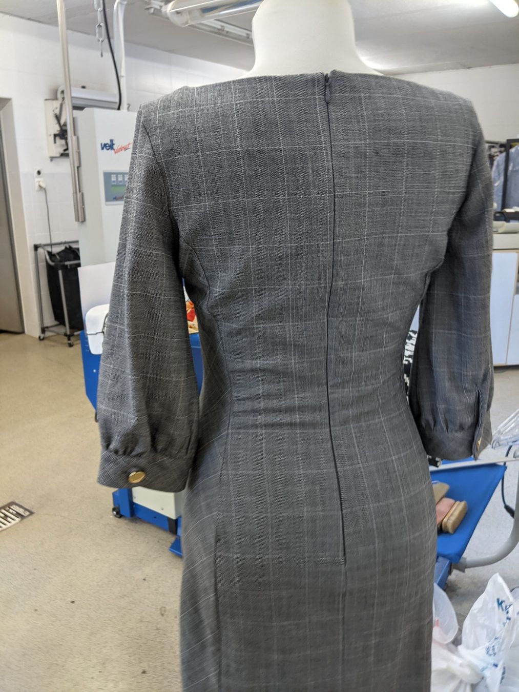 H&M Vestiti: Damen Bürokleid GR 36 – Usato da Langnau am Albis venduto da Judithsebi 3
