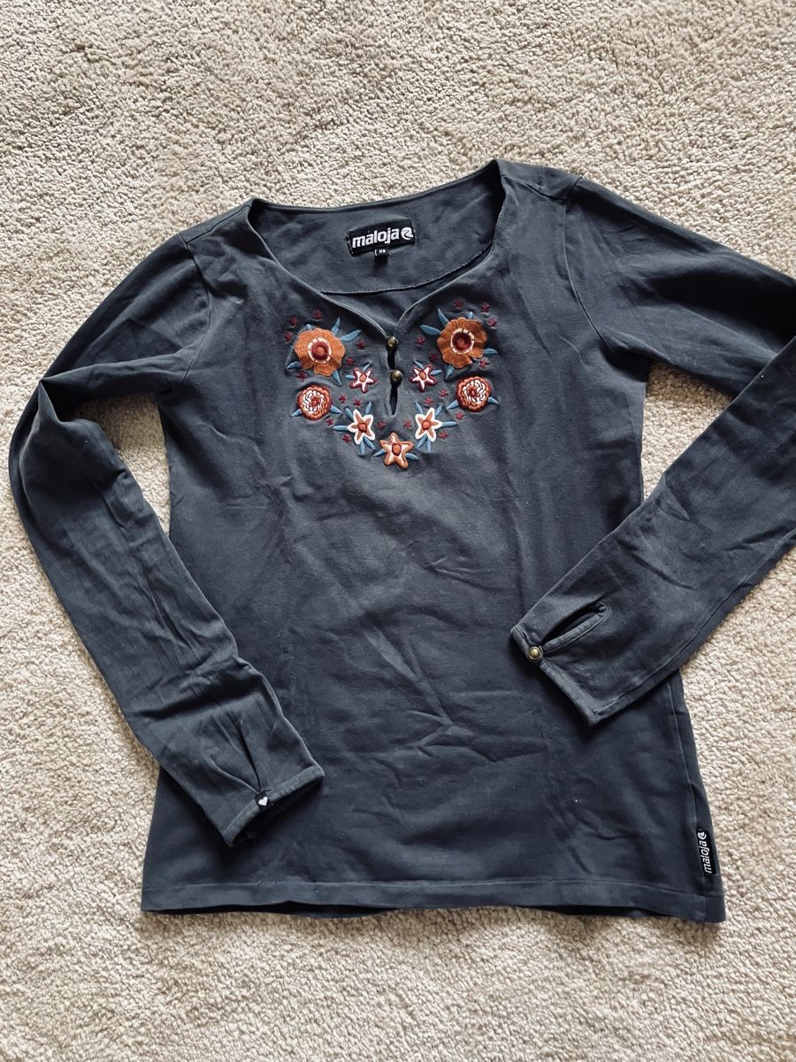 Maloja T-shirt: Maloja Langarmshirt xs – Usato da Aarberg venduto da luna01030