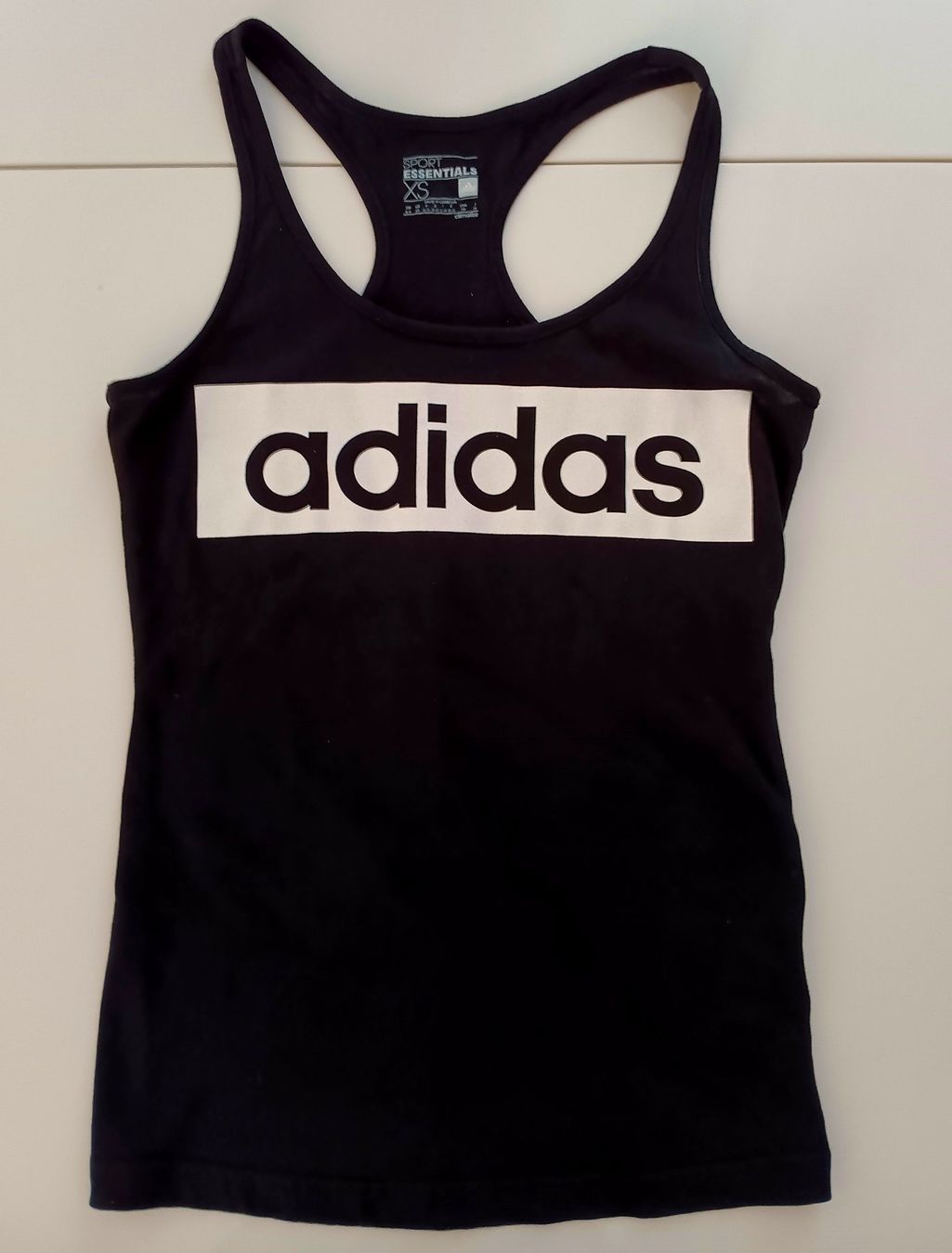 Camicette, T-shirt & Top: Tanktop ADIDAS Essentials Damen/Mädchen Gr. XS – Usato da Aarau venduto da Yeeaaah