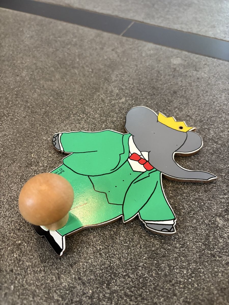 Quincaillerie: Patère Babar – D'occasion à lausanne par cat_q9l6