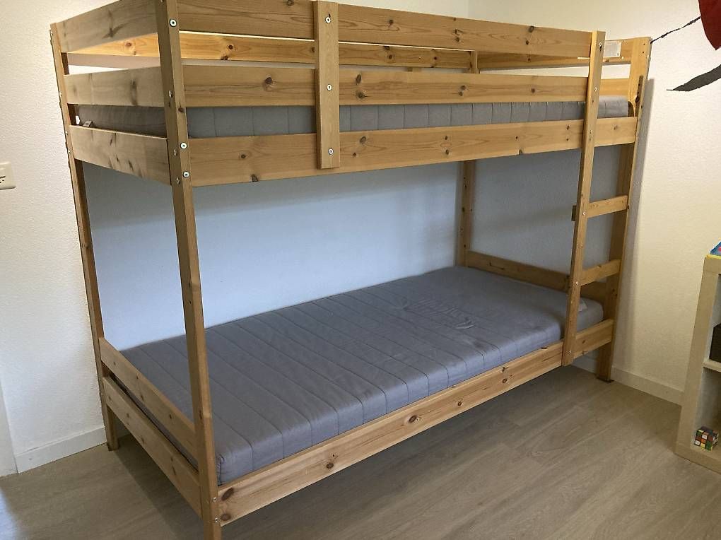 Letti: Etagenbett  – Usato da Waldkirch venduto da Lugenin 3