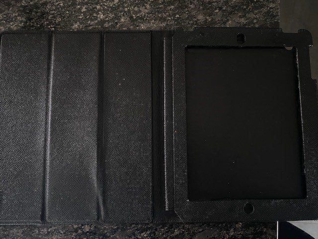 Burberry Cover & Protezioni schermo: Cover Ipad BURBERRY – Usato da Grenchen venduto da O.r.i.g. 2