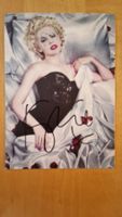 Kylie Minogue, Original Autogramm auf Karte in Farbe