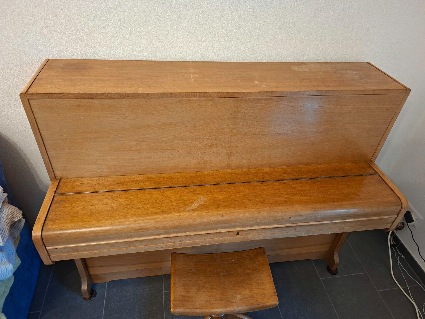 Strumenti musicali: Klavier – Usato da Arni AG venduto da Penguin3 5