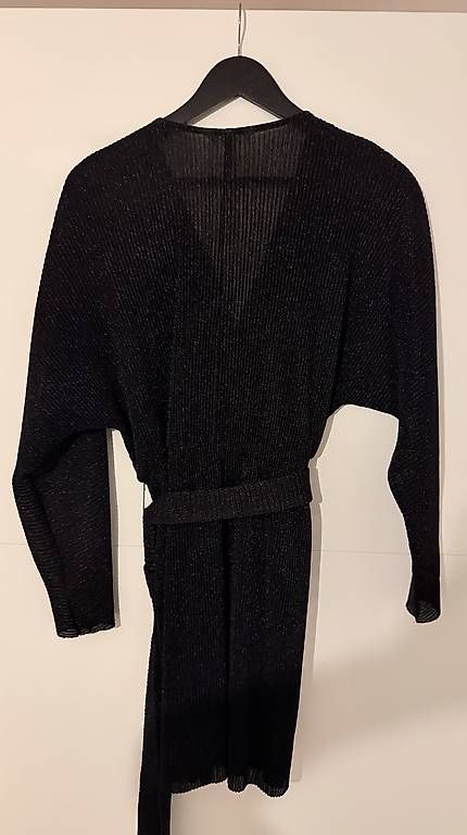 Vestiti: Robe H&M noire  – Usato da Biel/Bienne venduto da Cli 2