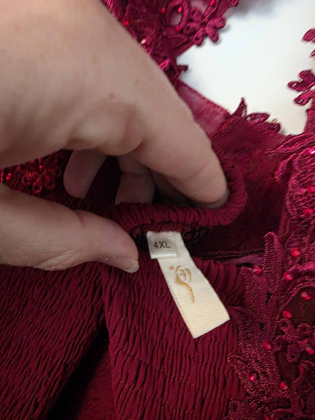Kleider: Bordeauxfarbenes Abendkleid – Gebraucht aus Schüpfen von 95Sunni96 4