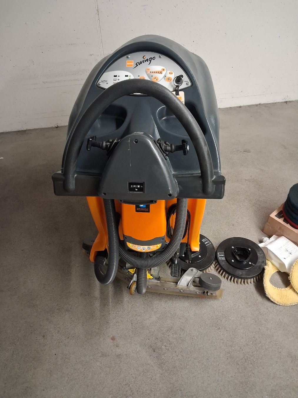 Alle Maschinen: scheuersaugmaschine  taski swingo 1255b  – Gebraucht aus Wohlen AG von ang_xy8w 6