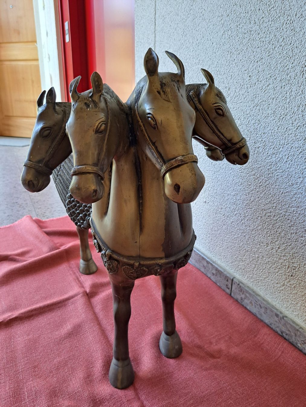 Figurines: Pegasus indisch, mit fünf Köpfen – D'occasion à Willisau par afb123 4