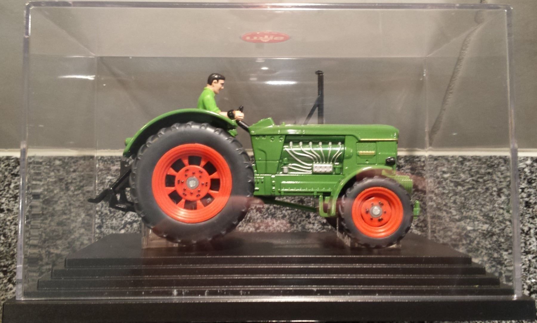 Siku Modellini d'auto: SIKU FARMER 1:32 +Serie - Deutz D 9005 – Nuovo (secondo la descrizione) da Rotkreuz venduto da MOBAHN-1zu87 1