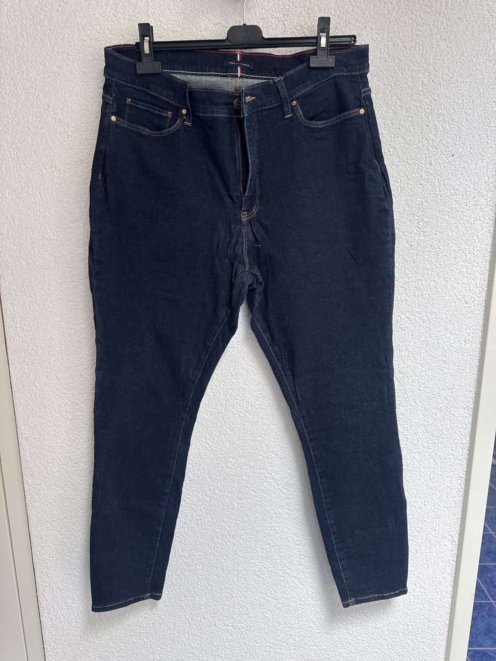 Jeans: Jeans Tommy Hilfiger – Usato da Kerzers venduto da sydney04